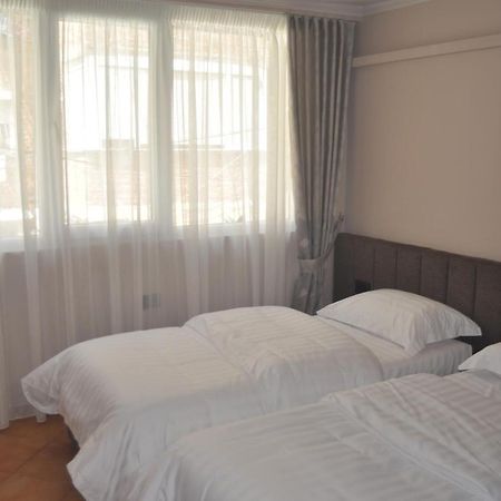 Bliri Myslym Shyri Daire Tiran Dış mekan fotoğraf