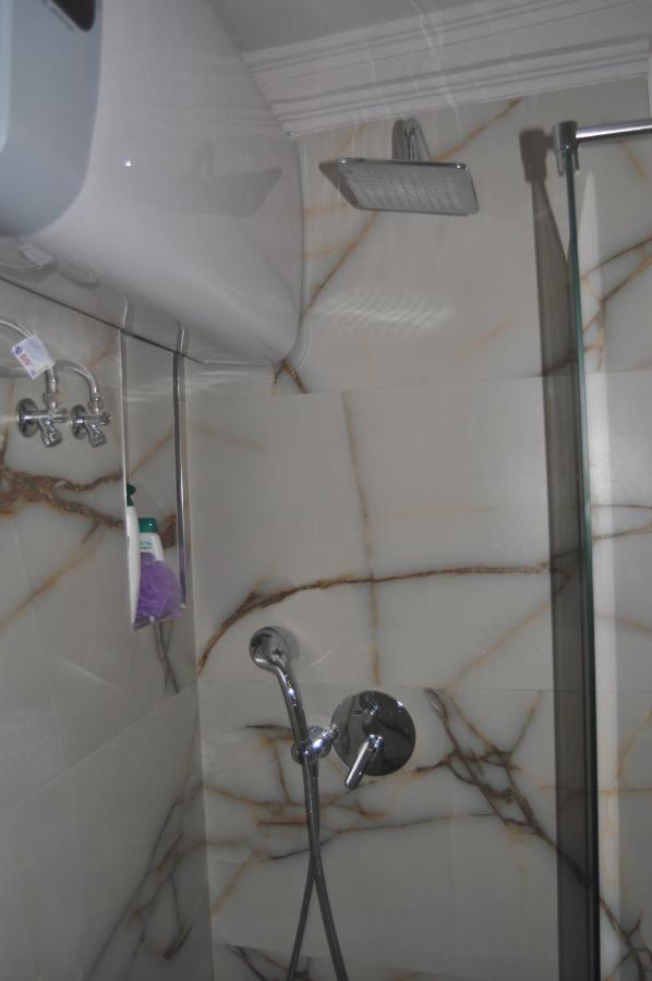 Bliri Myslym Shyri Daire Tiran Dış mekan fotoğraf