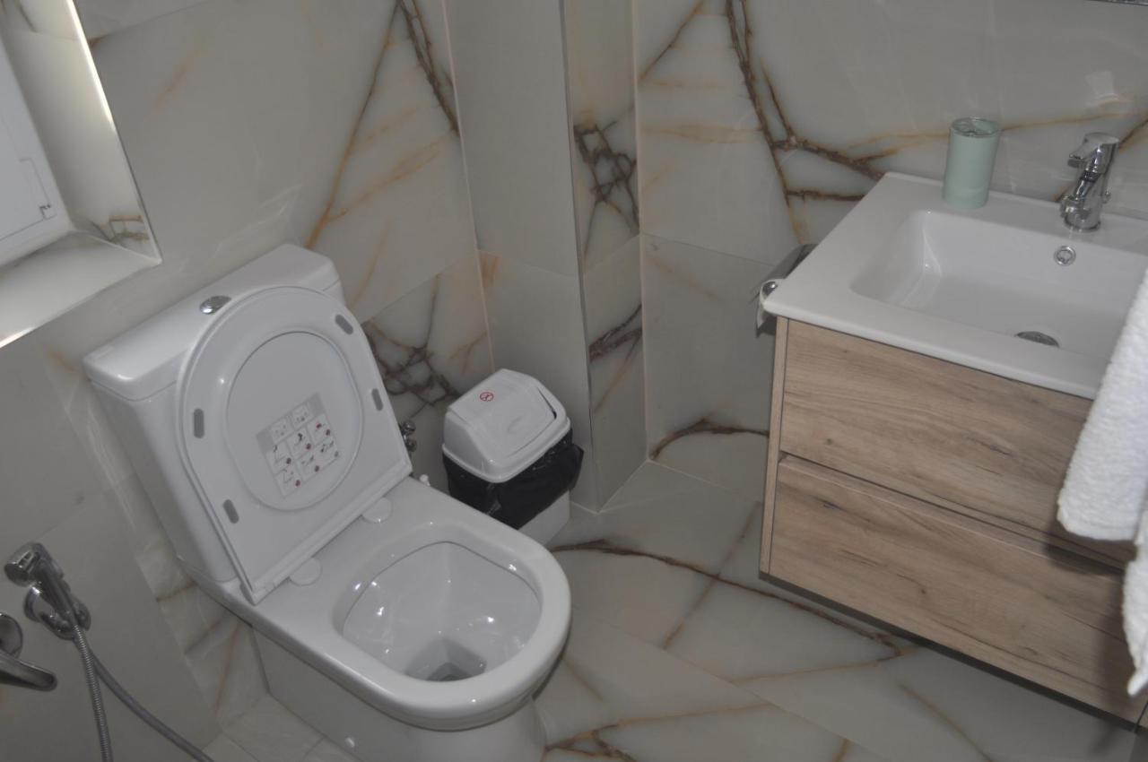 Bliri Myslym Shyri Daire Tiran Dış mekan fotoğraf