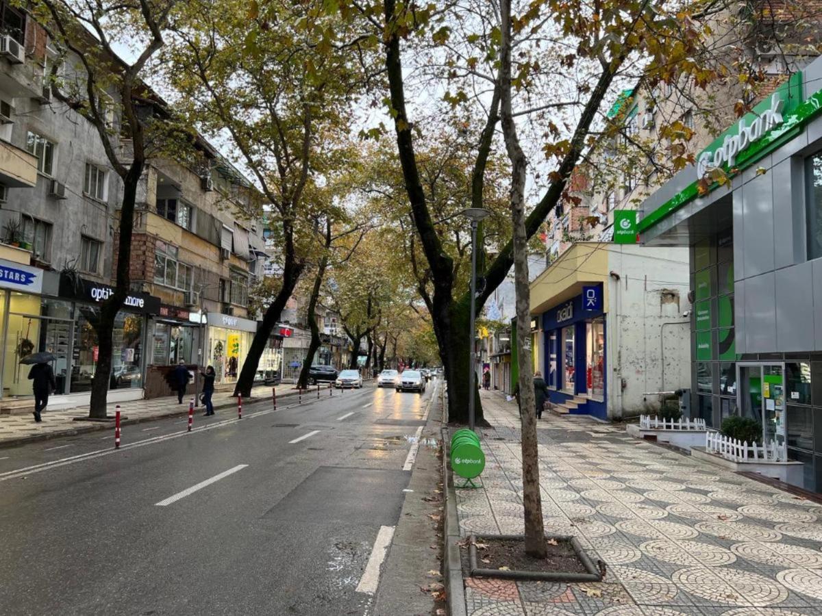 Bliri Myslym Shyri Daire Tiran Dış mekan fotoğraf